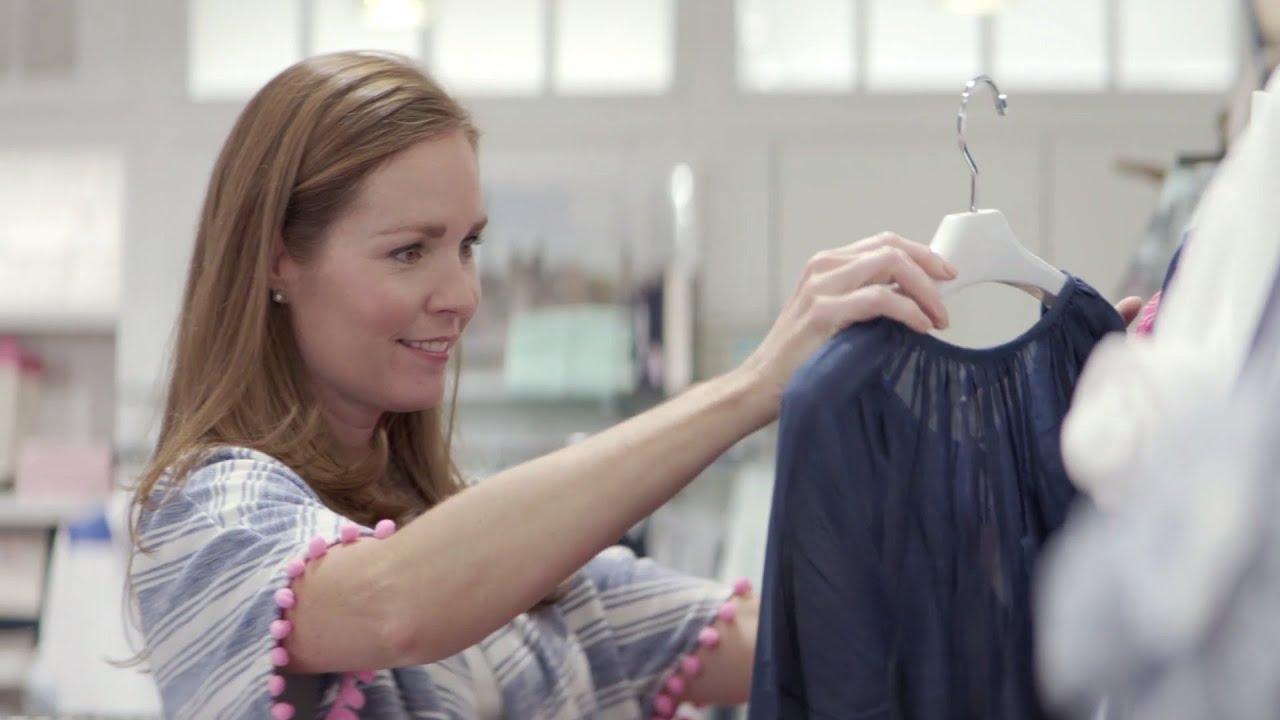 Online and offline AI driven experiences with Salesforce Commerce Cloud